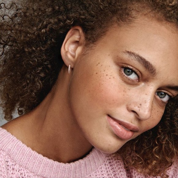 Rose Gold Pavé Heart Hoop Earrings For Women - Picture 3 of 4